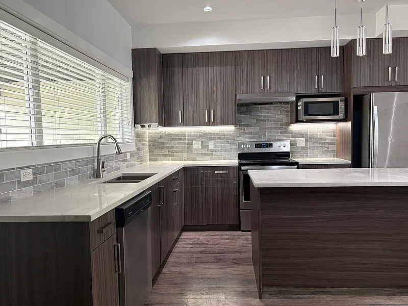 4 bed, 3.5 bath, $2,950 — Photo 3