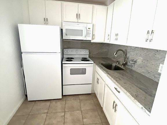 5th image of 286 Tilford N #N