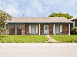 3916 Avenue S 1/2, Galveston, TX 77550