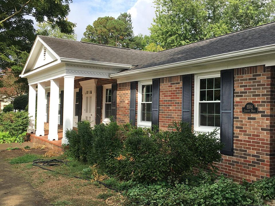 1st image of 1504 Chaucer Dr