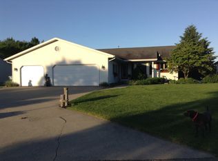 1456 Springbrook Dr, Jenison, MI 49428