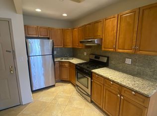 32-81 36th St #2, Astoria, NY 11106