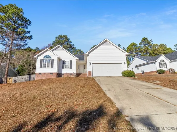 110 Jefferson Dr, Raeford, NC 28376