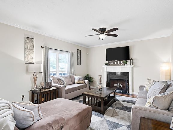 4th image of 951 Pullman Ct