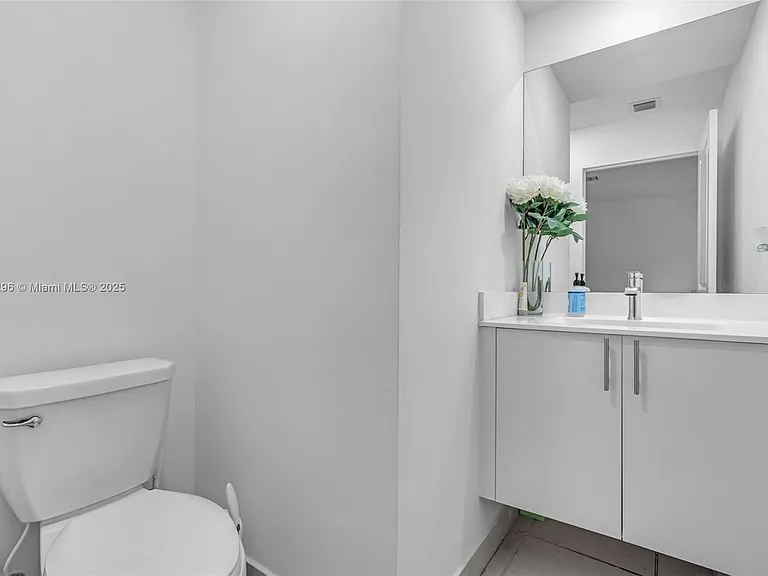 4450 NW 83rd Pkwy — Photo 13