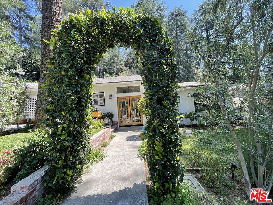 1st image of 5320 Palm Dr