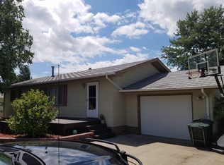 1519 7th Ave NE, Jamestown, ND 58401