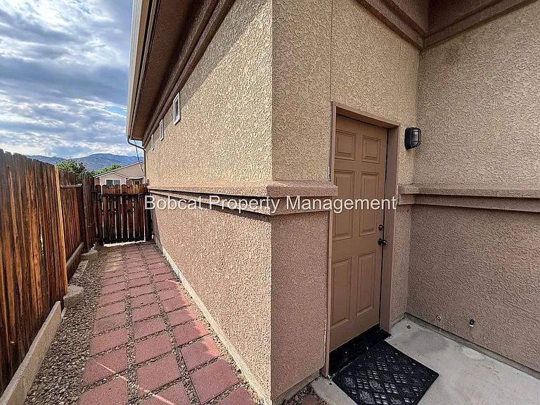 963 Ranchview Cir — Photo 52