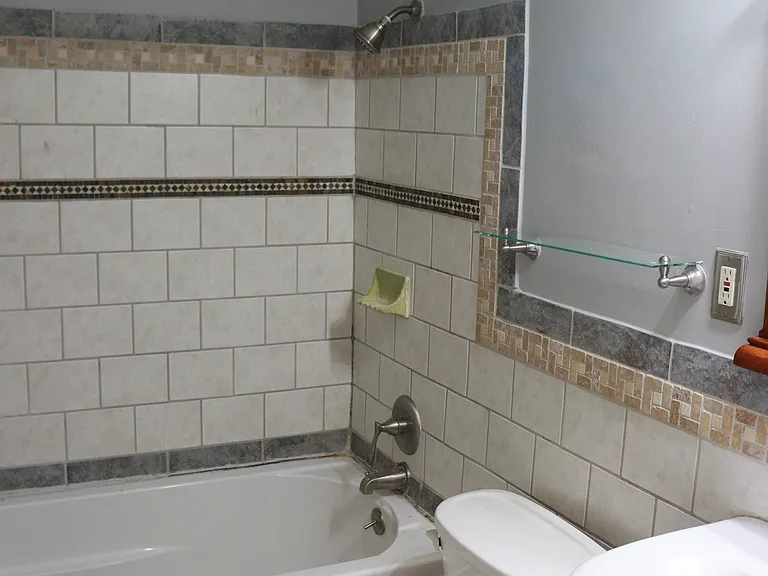 8448 Engler Ave — Photo 14