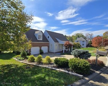 8 Merrywood Ln, Vienna, WV, 26105