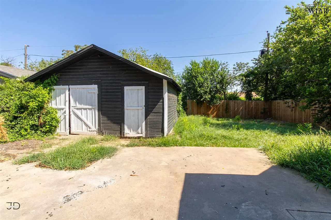 4 bed, 3.0 bath, 1886 sqft, $1,650 — Photo 4