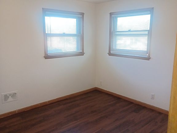 4th image of 6815 W Florist Ave