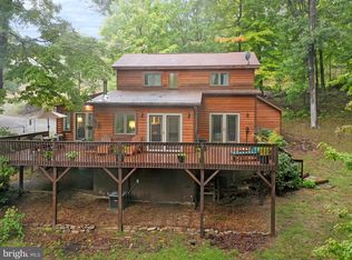 358 Salmon Ln, Berkeley Springs, WV 25411
