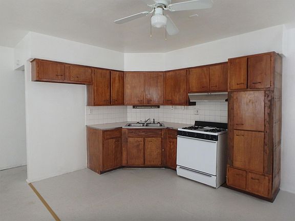 2nd image of 7088 Emma Ave
