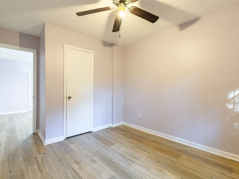 2977 Pearl St — Photo 13