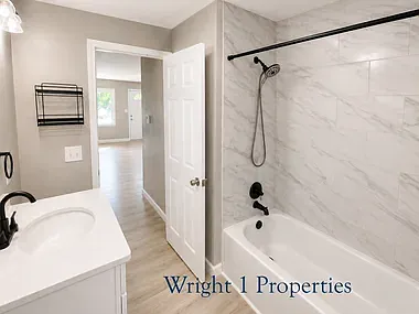 3 bed, 1200 sqft, $1,700 — Photo 1