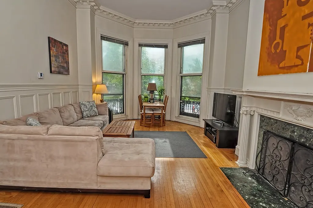 2 bed, 1.5 bath, 1300 sqft, $5,300 — Photo 4