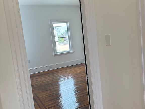 4th image of 181 Reynolds Ave APT 2