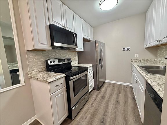 3rd image of 1516 Bay Area Blvd APT F4