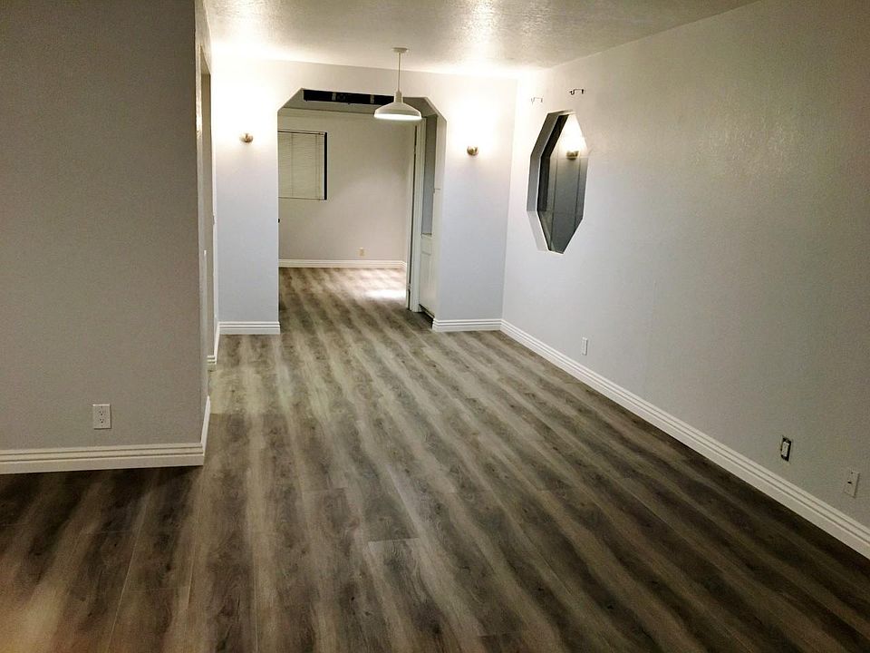 1st image of 7307 Haskell Ave