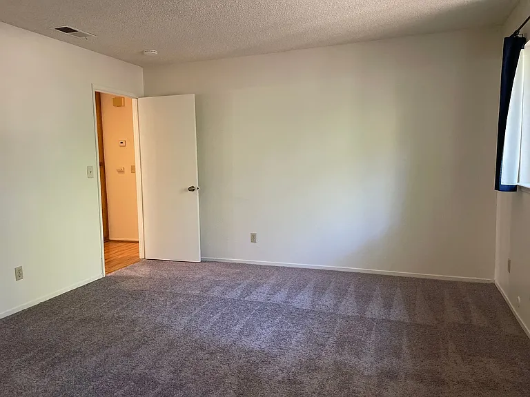 4830 Suncrest Way — Photo 10