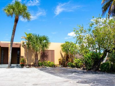 16013 Kingsmoor Way, Miami Lakes, FL, 33014