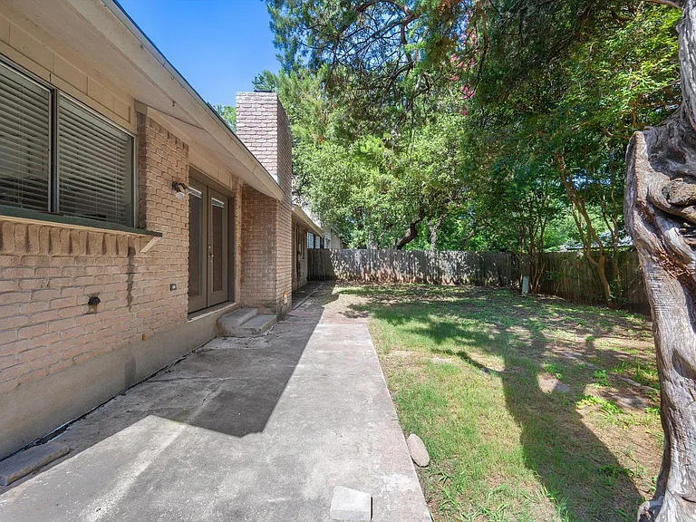 10102 Missel Thrush Dr — Photo 38