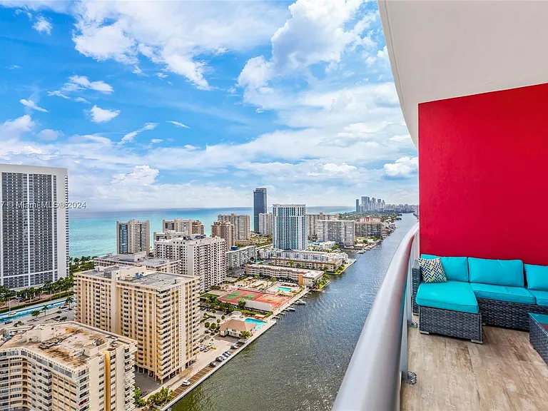 2600 E Hallandale Beach Blvd #T3302 — Photo 28