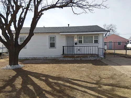 1017 N Woodland St Photo 1