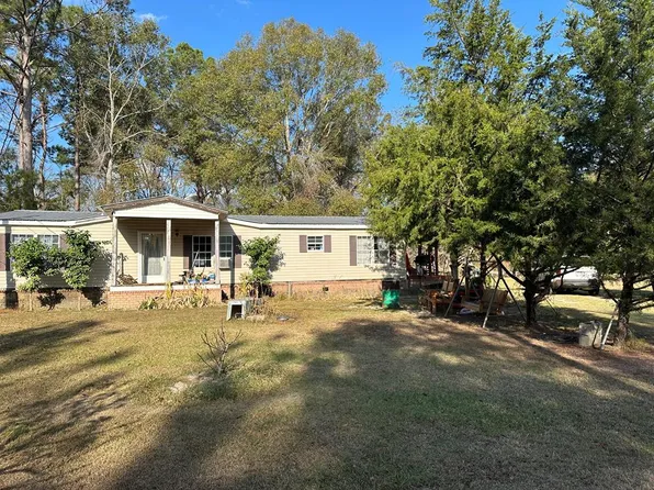 686 Victory Cir, Lyons, GA 30436