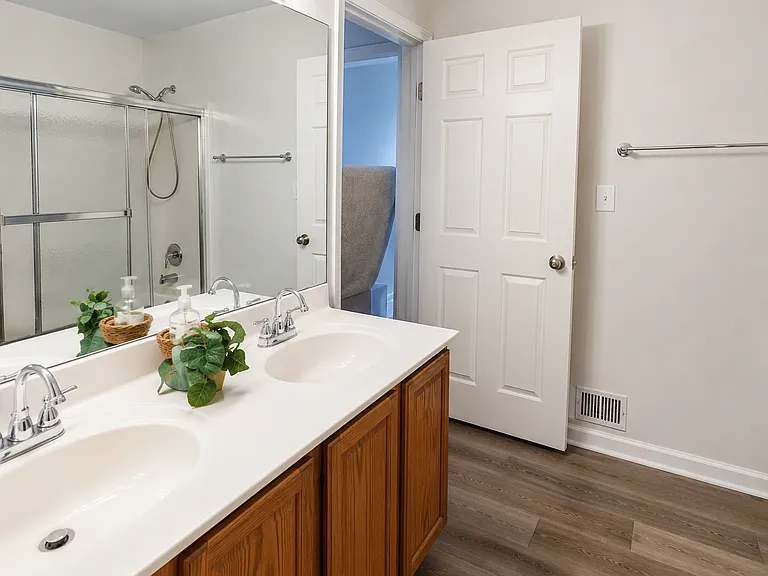 1711 Vonnies View Ct — Photo 7
