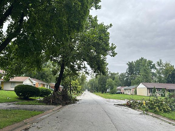5th image of 911 Union Dr