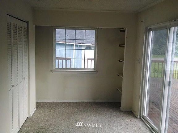5th image of 3622 Wendell Avenue SE