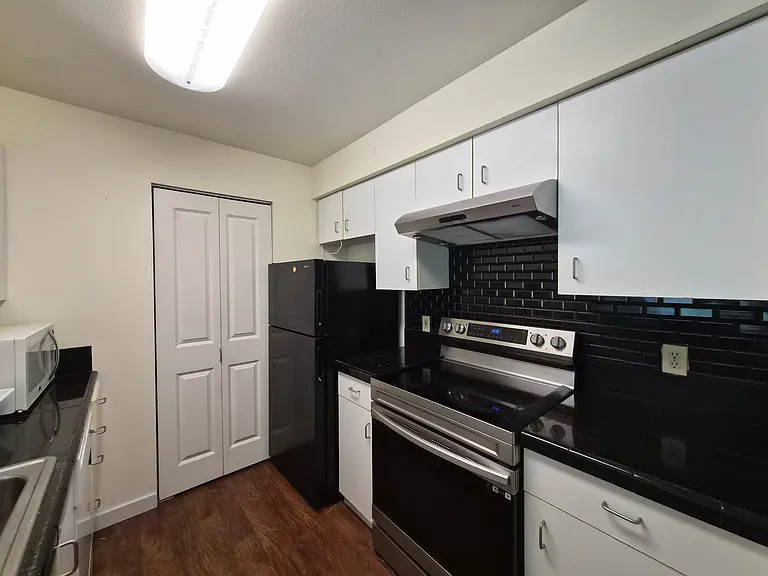 12303 Harbour Pointe Blvd #CC303 — Photo 9