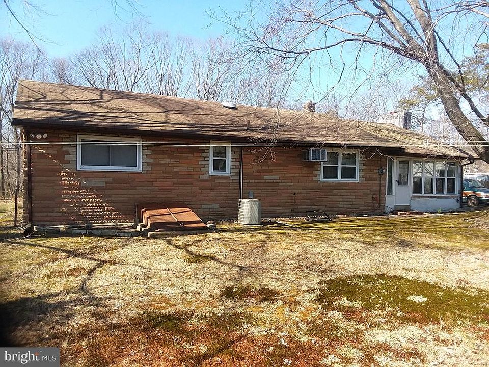 2nd image of 360 Somerdale Rd