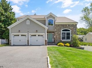 73 Hillside Ave, Berkeley Heights, NJ 07922