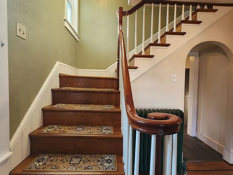470 Maple St — Photo 6