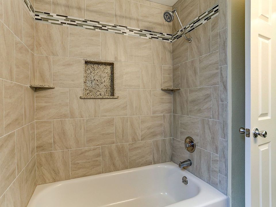 1st image of 11785 SE Market St #0