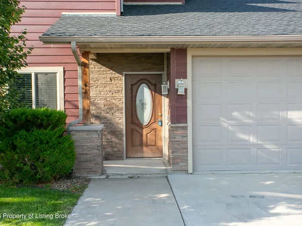 3506 33rd Ave W, Williston, ND 58801