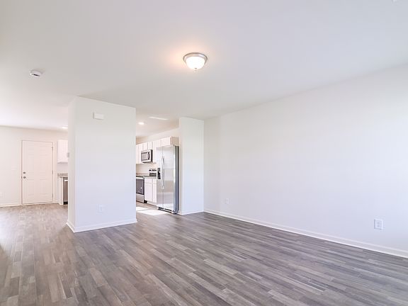 2nd image of 2203 Samuel Ln