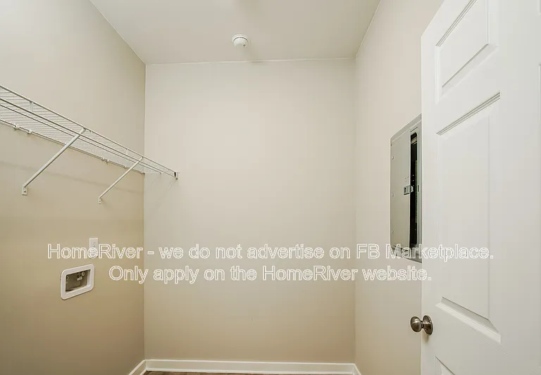 819 Temple St — Photo 8
