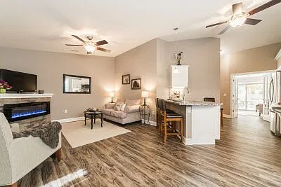 1 bed, 1100 sqft, $1,835 — Photo 2