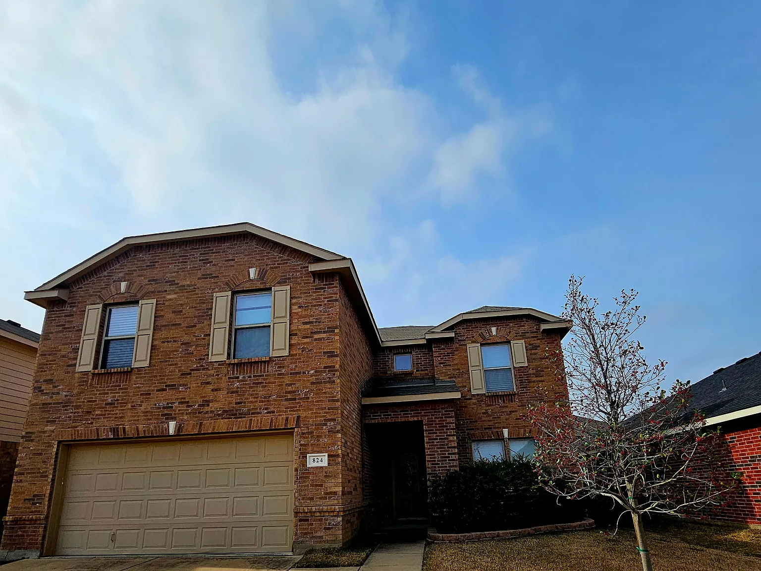 3 bed, 2642 sqft, $2,700 — Photo 1