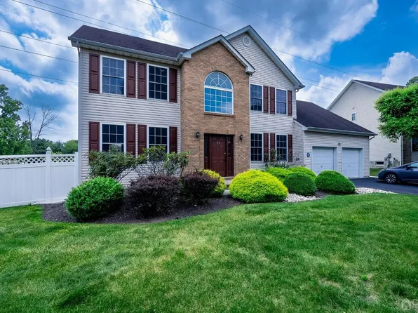 29 Vocisano Ct, Piscataway, NJ 08854