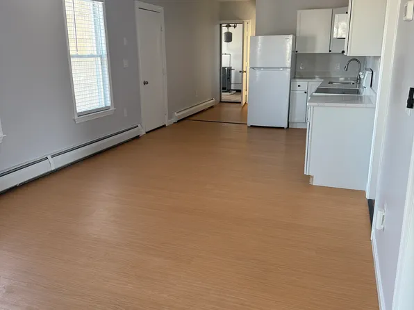 11 Congress St #3, Manchester, NH 03102