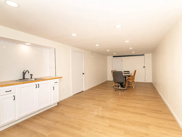 1800 Lark Ln — Photo 53