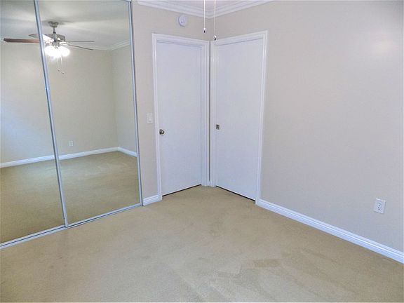 4th image of 1030 W 12th St APT 24