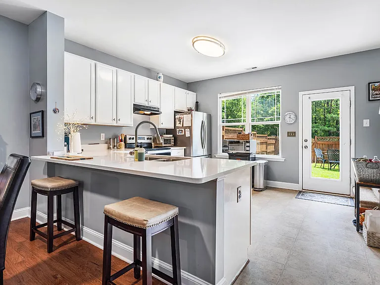 76 Millbrook Dr — Photo 13
