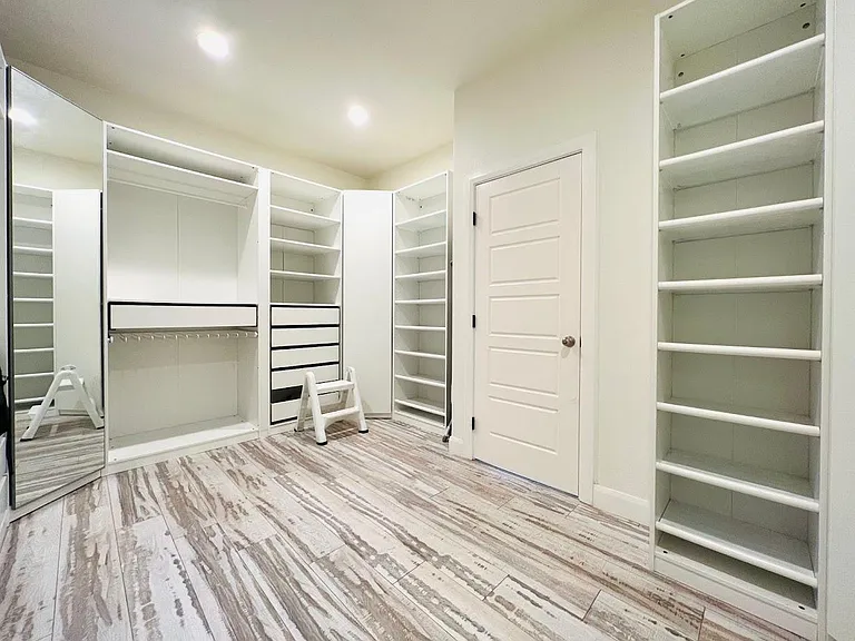 19044 Summit Ridge Dr — Photo 39