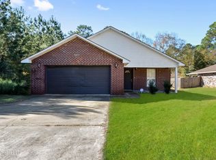 1017 Sycamore St, Ocean Springs, MS 39564